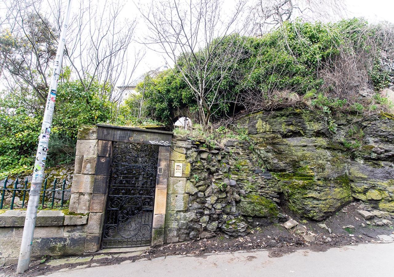 The Rock House - Main House Apartment เอดินบะระ ภายนอก รูปภาพ